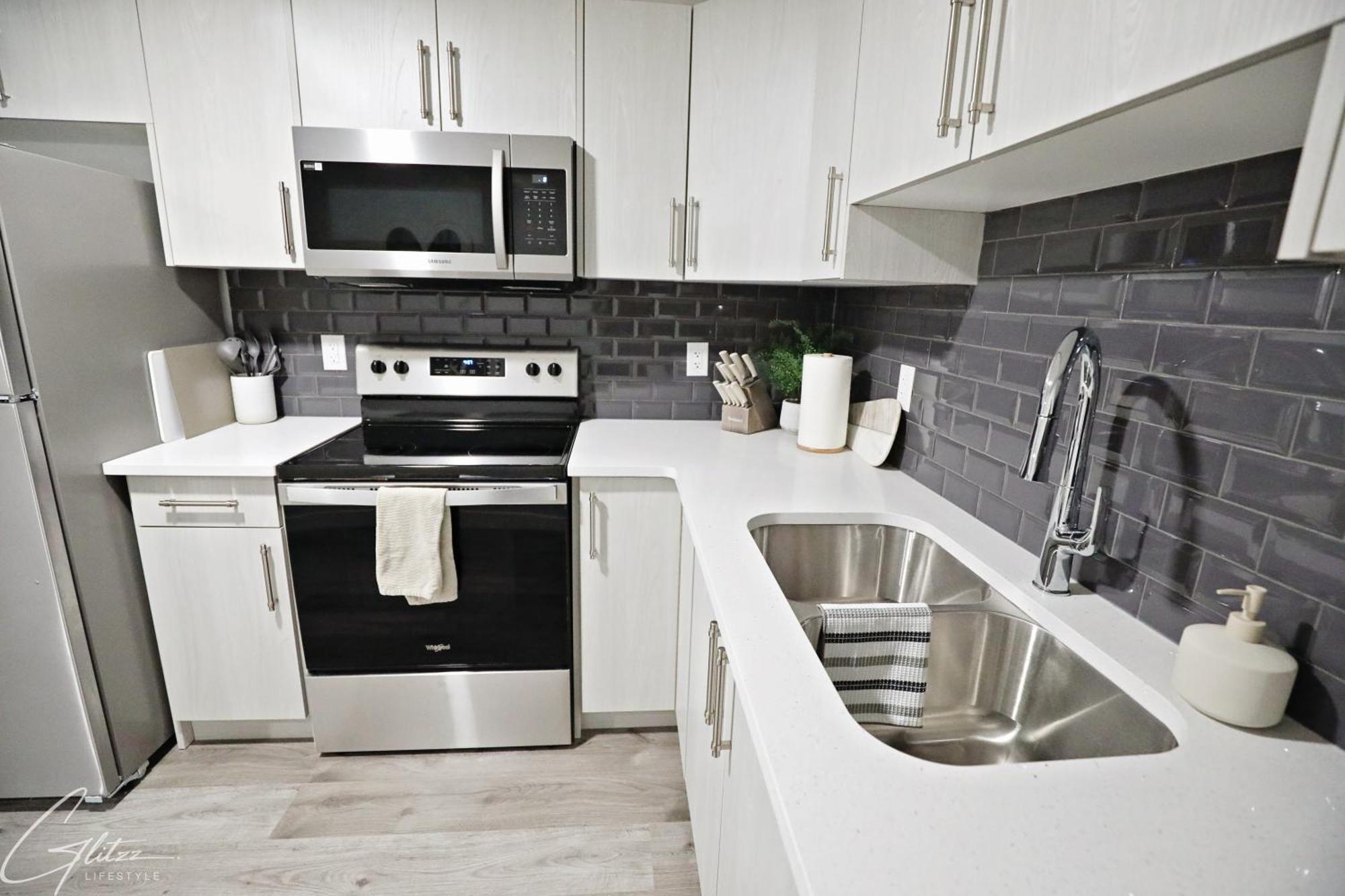 Holiday home Beautiful With 4 King Beds,airport,disney+ Edmonton